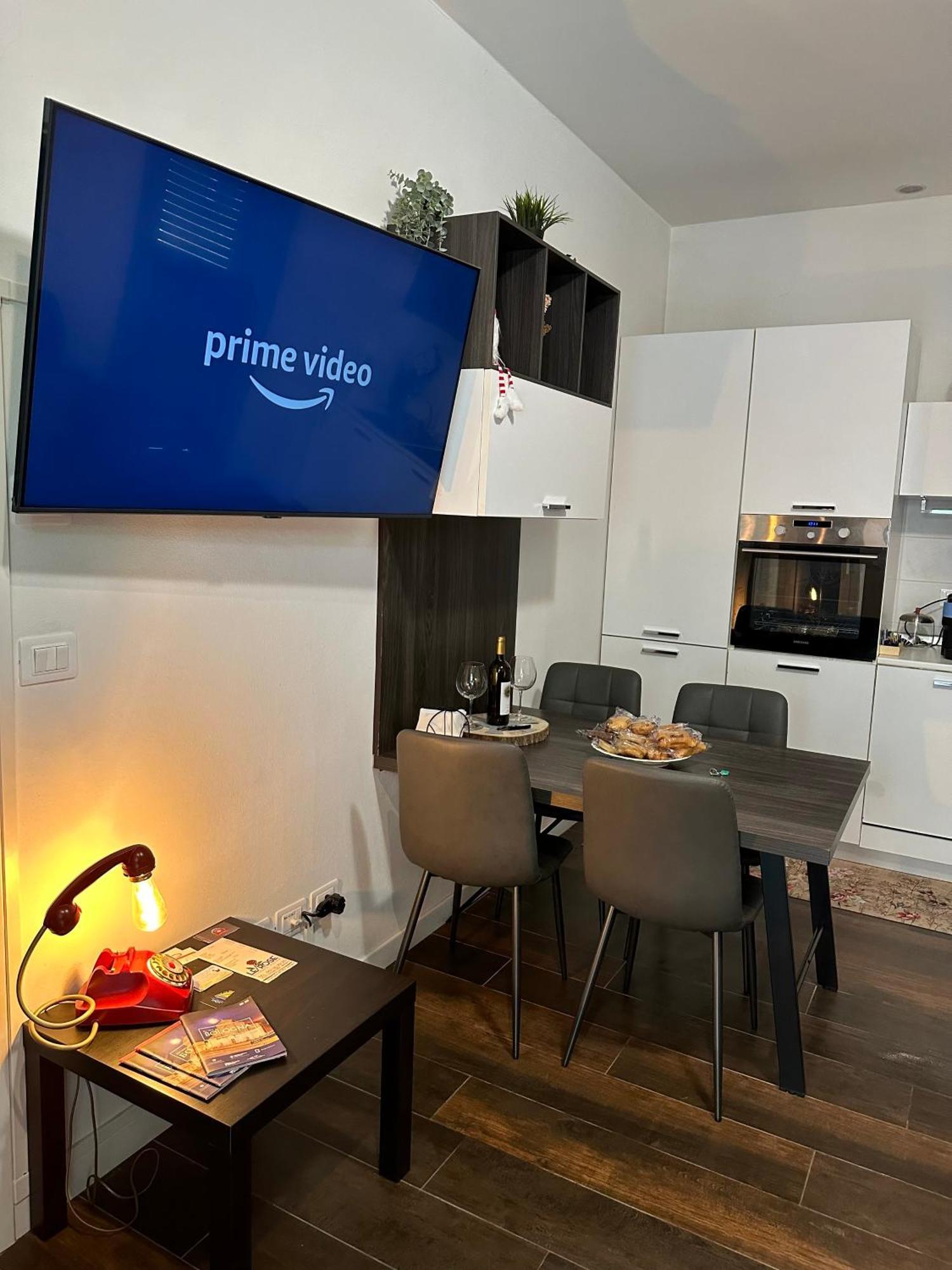 Axi House Apartment Болоня Екстериор снимка